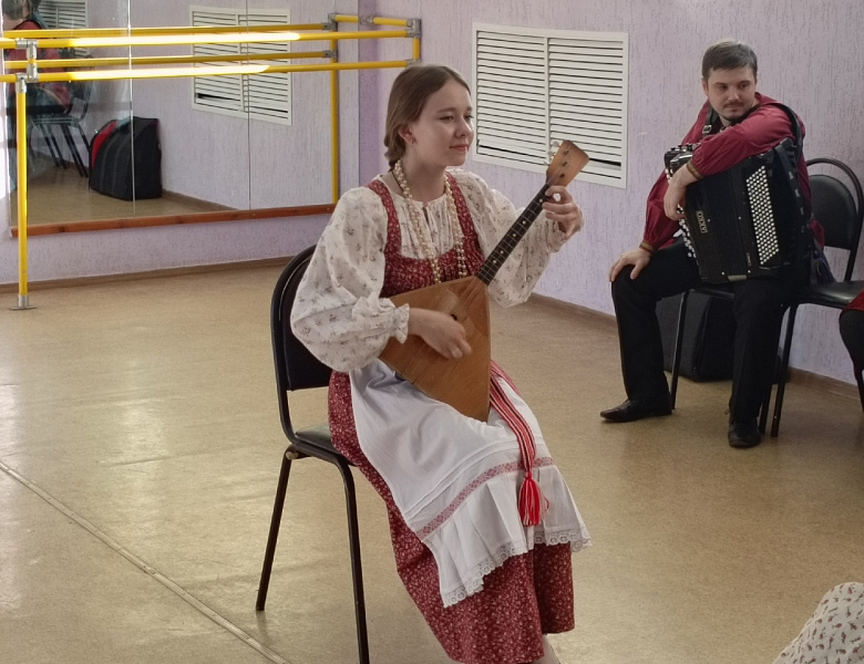 «А мы пели и плясали!!!».