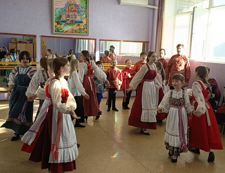 «А мы пели и плясали!!!».